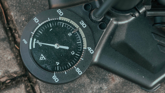 Getting Tyre Pressure Right: Leon’s Quick Guide for a Smoother Ride (Sample)