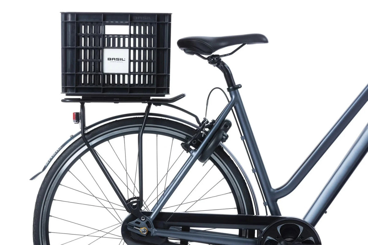 Basil 29.5L black bicycle crate side view