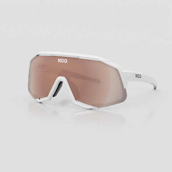 KOO Demo - White / Brown