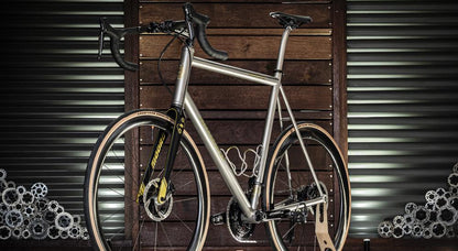 Mooro Karang titanium frame detail