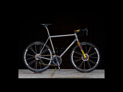 Mooro Karang titanium endurance road bike